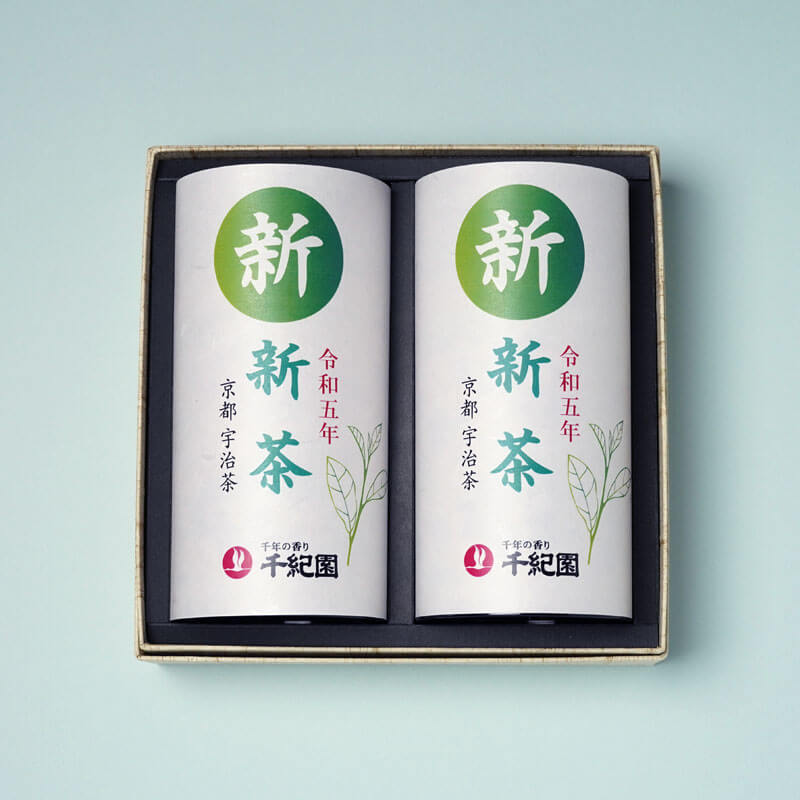 老舗茶舗千紀園の【季節限定】2023年宇治新茶104ｇ×2本 茶缶箱