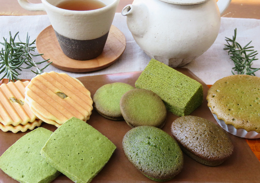 人気の宇治抹茶焼き菓子アソート　テーブルイメージ　紅茶２